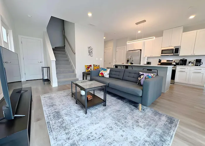 4br Townhouse With View & Parking - Sleeps 10 - Wv Rep 3 Апартаменты Warrenville