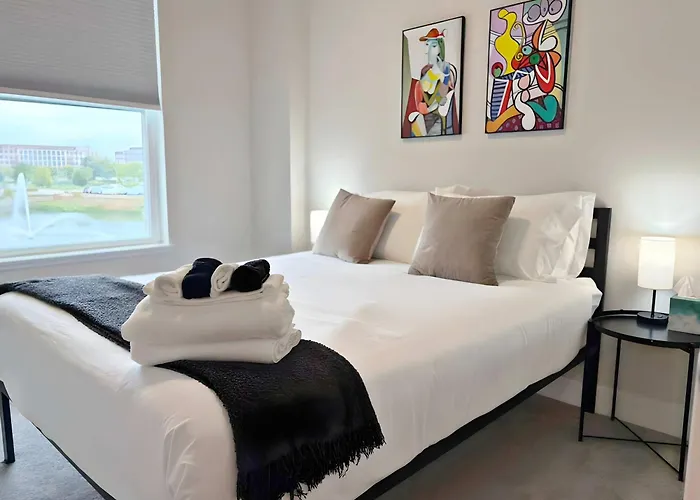 4br Townhouse With View & Parking - Sleeps 10 - Wv Rep 3 Апартаменты Warrenville