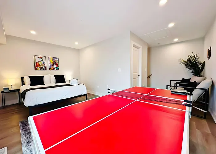 Апартаменты 4br Townhouse With View & Parking - Sleeps 10 - Wv Rep 3 Warrenville